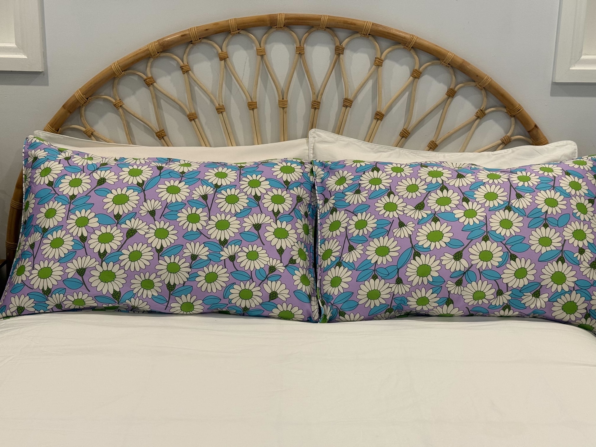 Lilac Daisy Pillowcase Set